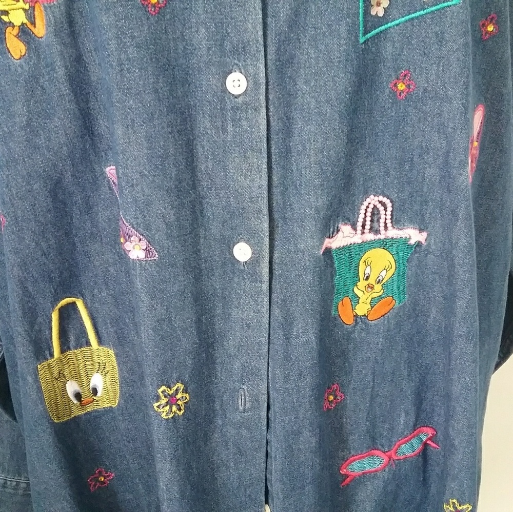 Warner Brothers Looney Tunes Tweety Bird Shirt - Picture 3 of 7